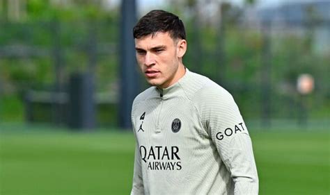 Man Utd agree £50m deal to sign Ugarte from PSG .